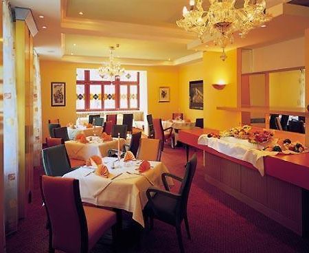Hotel Am Kurpark Schonebeck  Restoran gambar