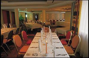 Hotel Am Kurpark Schonebeck  Restoran gambar
